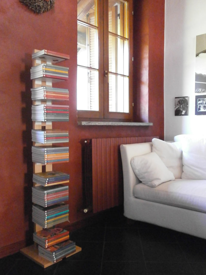 lbrera self standing in legno e metallo zia Ortensia h 150 centimetri design moderno