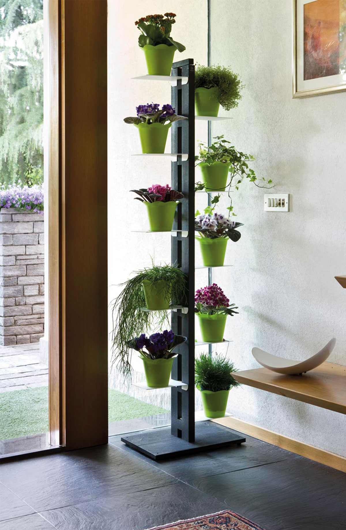 Porta vasi zia Flora a colonna in legno tinto nero h 150 centmetr desgn moderno