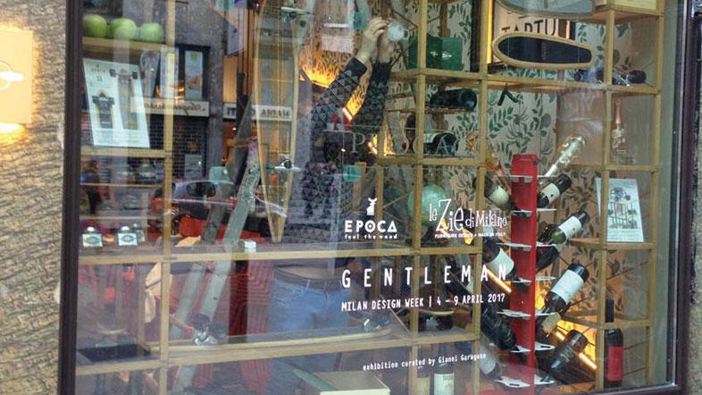 Portabottiglie Zia Gaia e Castello Zia Babele, evento Gentleman durante la settimana del Salone del Mobile allestito da Le Zie di Milano e Epoca presso il Bistrot Procacci