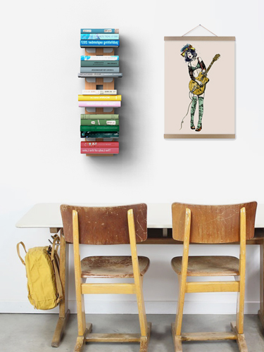 Pila di libri zia Ortensia legno h60 cm sospesa moderna design italiano Milano